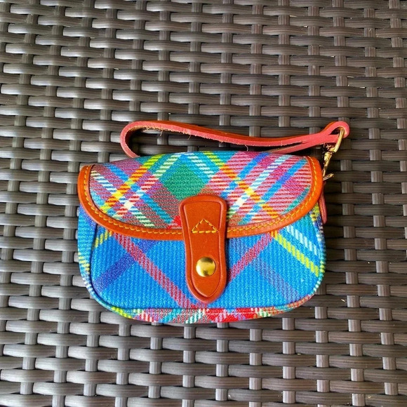 Dooney&Bourke Plaid Wristlet - Picture 3 of 9